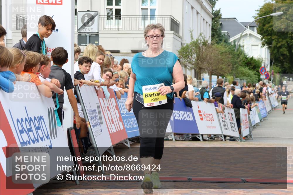 31.08.2025 - 21. Blankeneser Heldenlauf Strokosch-Dieckow http://msf.ph/oto/8669424 31.08.2025 10:55:16 Ziel 2302 meine-sportfotos.de