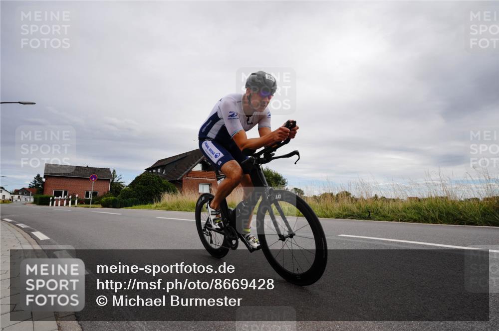 31.08.2025 - Elbe Triathlon Hamburg Michael Burmester http://msf.ph/oto/8669428 31.08.2025 14:17:38 Radfahren 149 meine-sportfotos.de