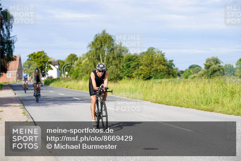 31.08.2025 - Elbe Triathlon Hamburg Michael Burmester http://msf.ph/oto/8669429 31.08.2025 09:52:47 Radfahren 543, 606, 741, 788, 809 meine-sportfotos.de