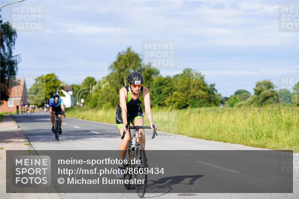 31.08.2025 - Elbe Triathlon Hamburg Michael Burmester http://msf.ph/oto/8669434 31.08.2025 09:52:50 Radfahren 543, 741, 809 meine-sportfotos.de