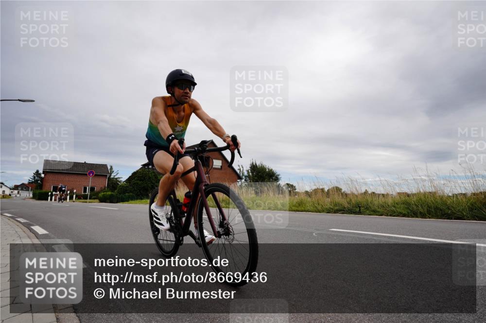 31.08.2025 - Elbe Triathlon Hamburg Michael Burmester http://msf.ph/oto/8669436 31.08.2025 14:17:51 Radfahren 155 meine-sportfotos.de