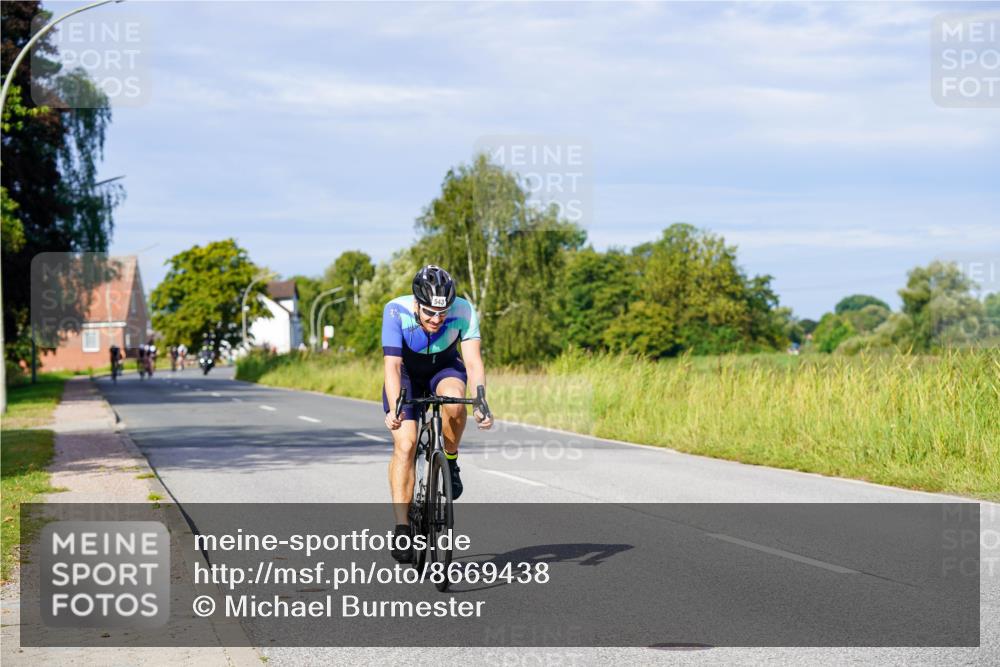 31.08.2025 - Elbe Triathlon Hamburg Michael Burmester http://msf.ph/oto/8669438 31.08.2025 09:52:51 Radfahren 543, 741, 809 meine-sportfotos.de