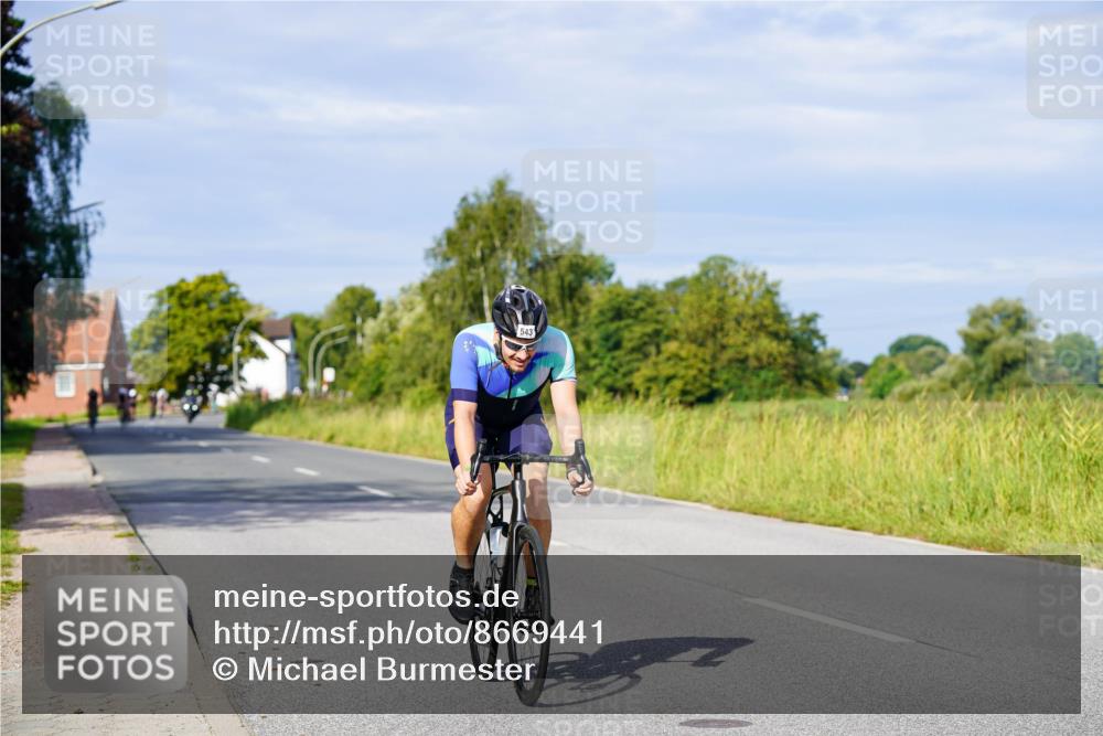 31.08.2025 - Elbe Triathlon Hamburg Michael Burmester http://msf.ph/oto/8669441 31.08.2025 09:52:52 Radfahren 543, 809 meine-sportfotos.de