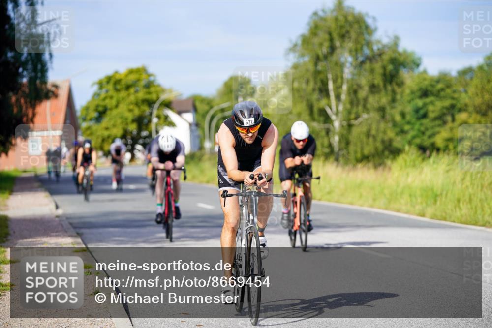 31.08.2025 - Elbe Triathlon Hamburg Michael Burmester http://msf.ph/oto/8669454 31.08.2025 09:53:01 Radfahren 454, 514, 677, 687, 736, 753, 870, 894 meine-sportfotos.de