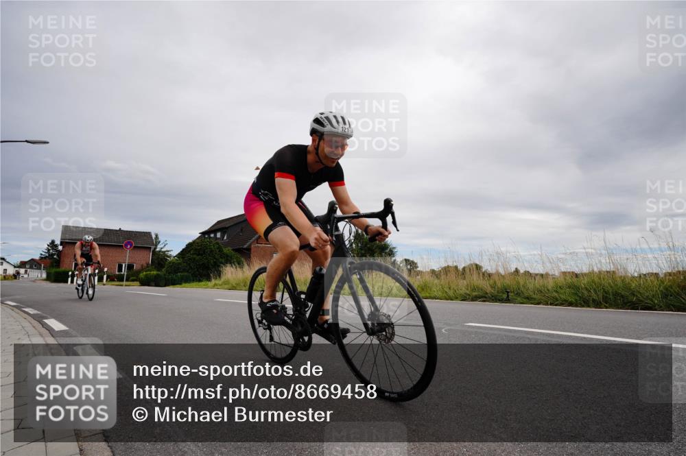 31.08.2025 - Elbe Triathlon Hamburg Michael Burmester http://msf.ph/oto/8669458 31.08.2025 14:18:57 Radfahren 121, 139, 154 meine-sportfotos.de
