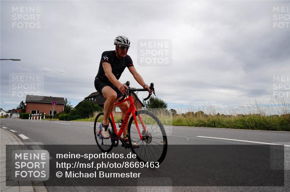 31.08.2025 - Elbe Triathlon Hamburg Michael Burmester http://msf.ph/oto/8669463 31.08.2025 14:19:00 Radfahren 121, 139, 154 meine-sportfotos.de