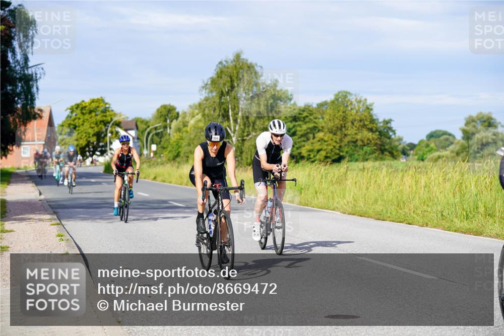 31.08.2025 - Elbe Triathlon Hamburg Michael Burmester http://msf.ph/oto/8669472 31.08.2025 09:53:05 Radfahren 453, 454, 457, 540, 687, 704, 736, 753, 870, 894 meine-sportfotos.de