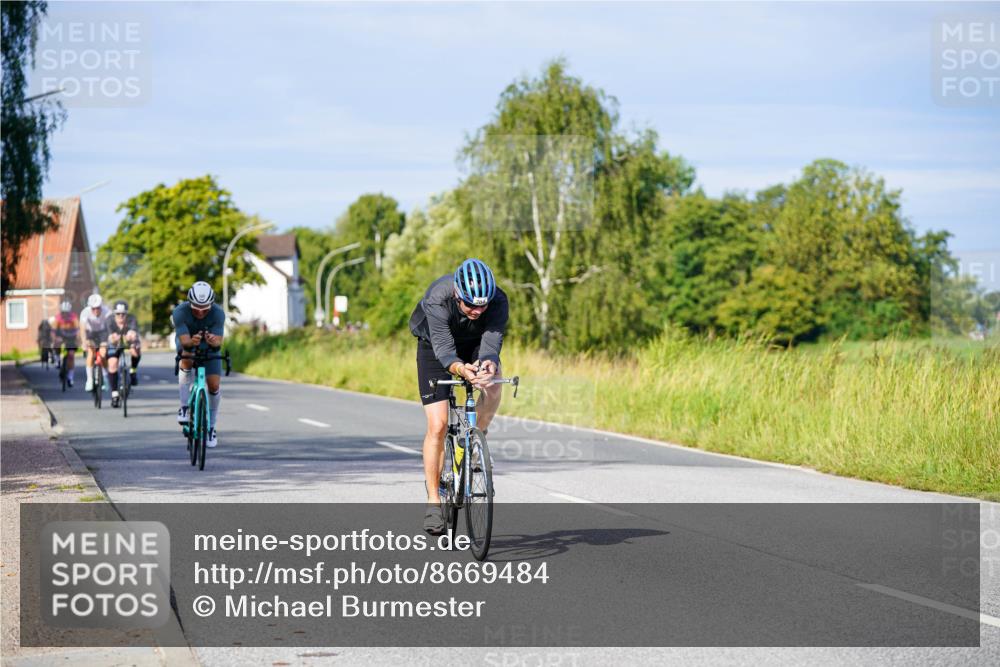 31.08.2025 - Elbe Triathlon Hamburg Michael Burmester http://msf.ph/oto/8669484 31.08.2025 09:53:08 Radfahren 453, 457, 503, 540, 704, 736, 753, 870, 894 meine-sportfotos.de
