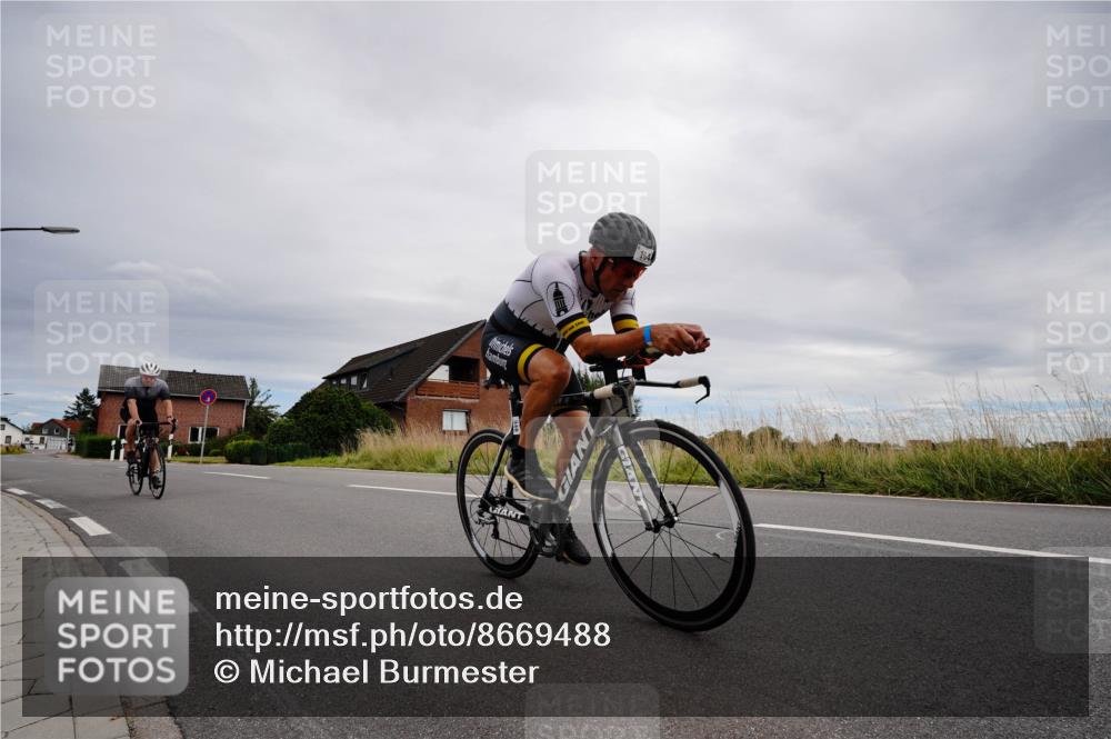 31.08.2025 - Elbe Triathlon Hamburg Michael Burmester http://msf.ph/oto/8669488 31.08.2025 14:19:53 Radfahren 158, 164 meine-sportfotos.de