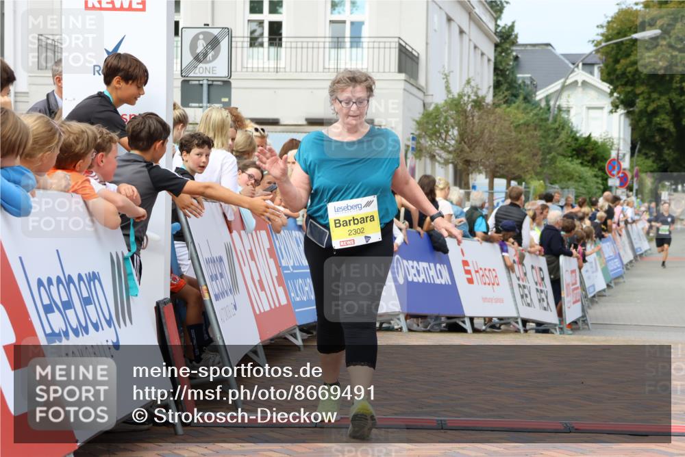 31.08.2025 - 21. Blankeneser Heldenlauf Strokosch-Dieckow http://msf.ph/oto/8669491 31.08.2025 10:55:16 Ziel 2302 meine-sportfotos.de
