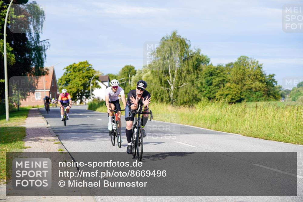 31.08.2025 - Elbe Triathlon Hamburg Michael Burmester http://msf.ph/oto/8669496 31.08.2025 09:53:11 Radfahren 405, 453, 457, 503, 540, 704 meine-sportfotos.de
