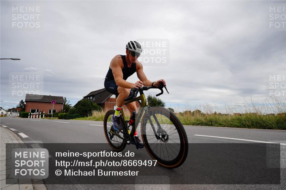 31.08.2025 - Elbe Triathlon Hamburg Michael Burmester http://msf.ph/oto/8669497 31.08.2025 14:20:13 Radfahren 135 meine-sportfotos.de