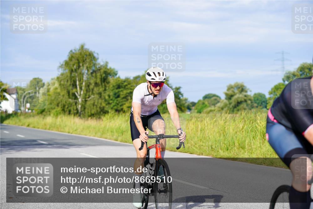 31.08.2025 - Elbe Triathlon Hamburg Michael Burmester http://msf.ph/oto/8669510 31.08.2025 09:53:13 Radfahren 304, 405, 453, 457, 503, 540 meine-sportfotos.de