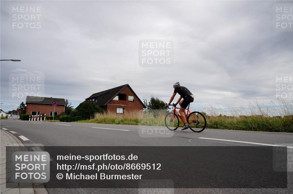 31.08.2025 - Elbe Triathlon Hamburg Michael Burmester http://msf.ph/oto/8669512 31.08.2025 14:21:10 Radfahren 161 meine-sportfotos.de