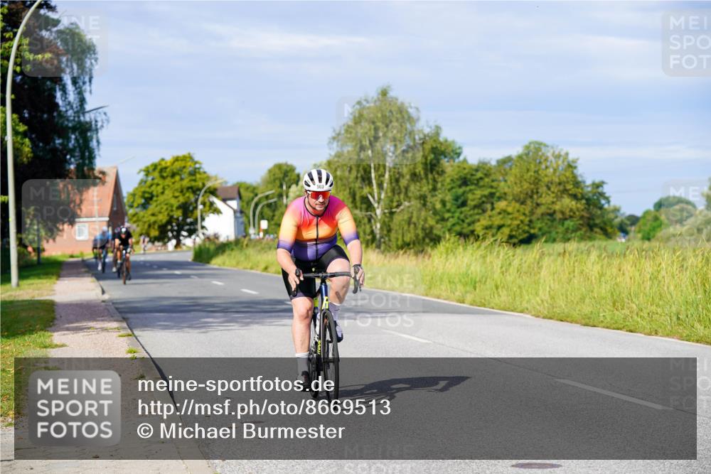 31.08.2025 - Elbe Triathlon Hamburg Michael Burmester http://msf.ph/oto/8669513 31.08.2025 09:53:14 Radfahren 304, 405, 453, 457, 472, 503 meine-sportfotos.de