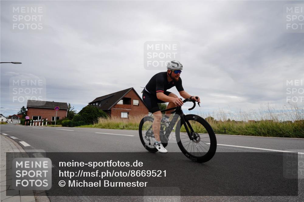 31.08.2025 - Elbe Triathlon Hamburg Michael Burmester http://msf.ph/oto/8669521 31.08.2025 14:21:48 Radfahren 130 meine-sportfotos.de