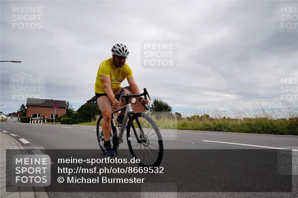 31.08.2025 - Elbe Triathlon Hamburg Michael Burmester http://msf.ph/oto/8669532 31.08.2025 14:22:17 Radfahren 125, 146, 149, 152 meine-sportfotos.de