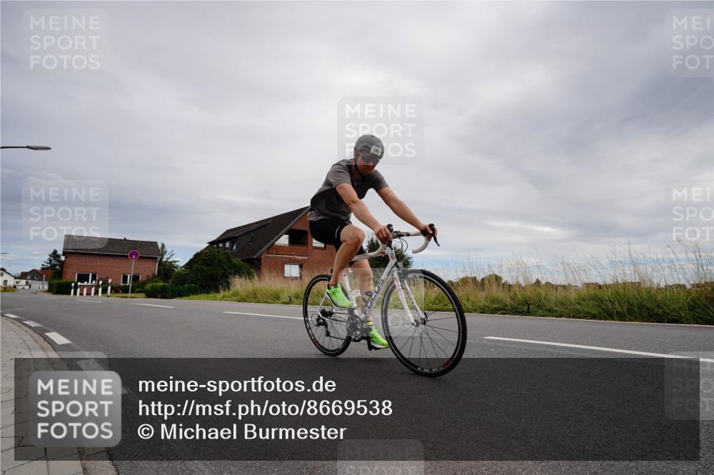 31.08.2025 - Elbe Triathlon Hamburg Michael Burmester http://msf.ph/oto/8669538 31.08.2025 14:22:25 Radfahren 125, 146, 155 meine-sportfotos.de