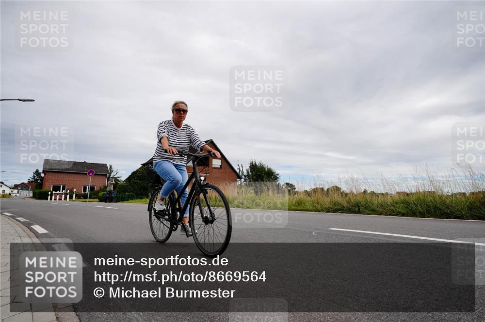 31.08.2025 - Elbe Triathlon Hamburg Michael Burmester http://msf.ph/oto/8669564 31.08.2025 14:25:59 Radfahren  meine-sportfotos.de