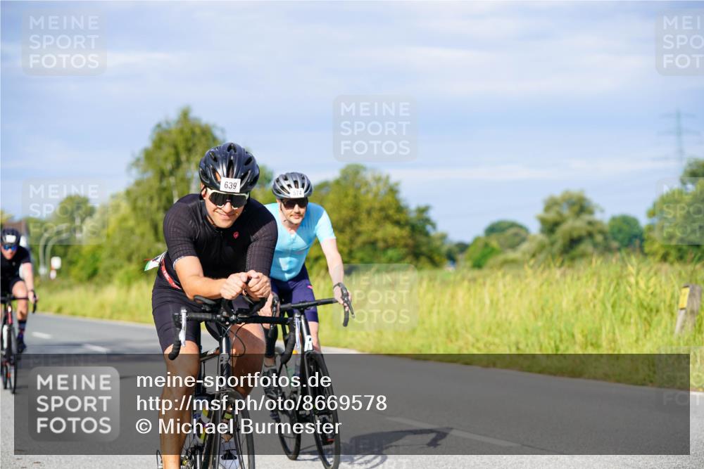 31.08.2025 - Elbe Triathlon Hamburg Michael Burmester http://msf.ph/oto/8669578 31.08.2025 09:53:34 Radfahren 391, 481, 524, 549, 574, 639, 724, 768, 922, 925 meine-sportfotos.de
