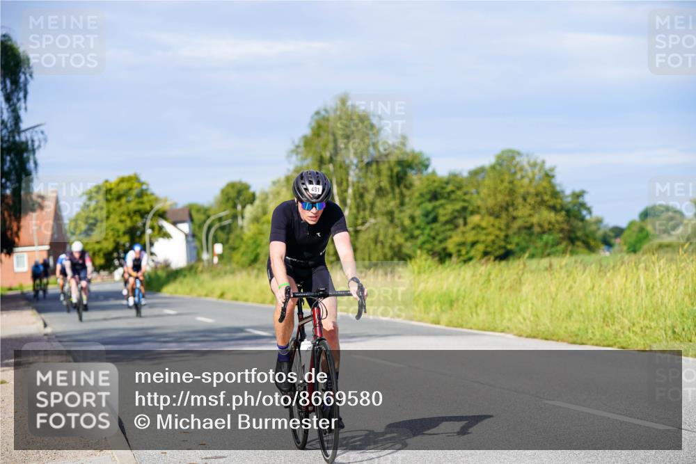 31.08.2025 - Elbe Triathlon Hamburg Michael Burmester http://msf.ph/oto/8669580 31.08.2025 09:53:35 Radfahren 391, 478, 481, 524, 549, 574, 639, 724, 768, 922 meine-sportfotos.de
