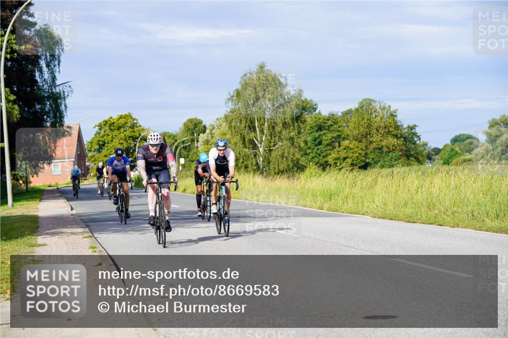 31.08.2025 - Elbe Triathlon Hamburg Michael Burmester http://msf.ph/oto/8669583 31.08.2025 09:53:38 Radfahren 379, 391, 478, 481, 483, 524, 724, 768, 922 meine-sportfotos.de
