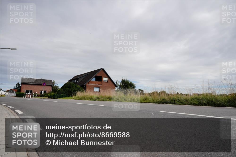 31.08.2025 - Elbe Triathlon Hamburg Michael Burmester http://msf.ph/oto/8669588 31.08.2025 14:33:30 Radfahren  meine-sportfotos.de