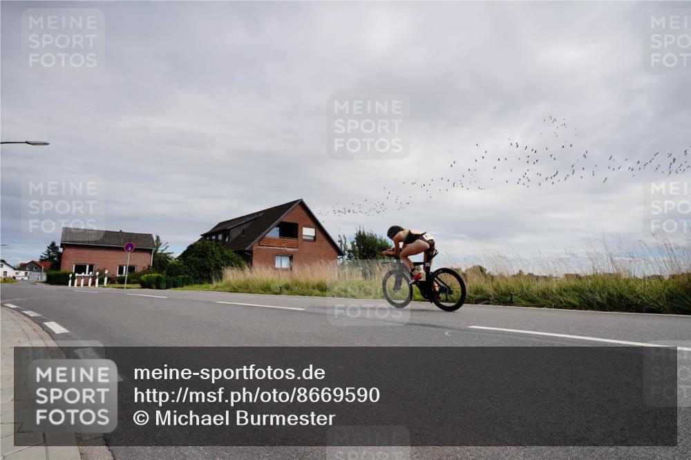 31.08.2025 - Elbe Triathlon Hamburg Michael Burmester http://msf.ph/oto/8669590 31.08.2025 14:34:08 Radfahren  meine-sportfotos.de