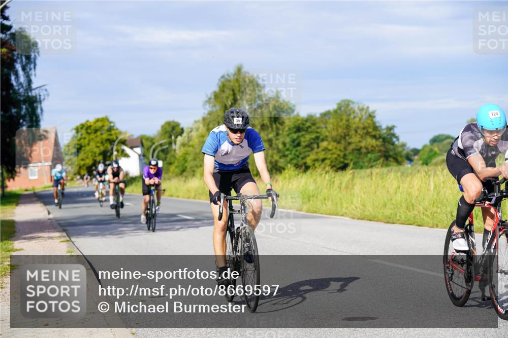 31.08.2025 - Elbe Triathlon Hamburg Michael Burmester http://msf.ph/oto/8669597 31.08.2025 09:53:40 Radfahren 379, 391, 478, 483, 524, 645, 724, 768, 922 meine-sportfotos.de