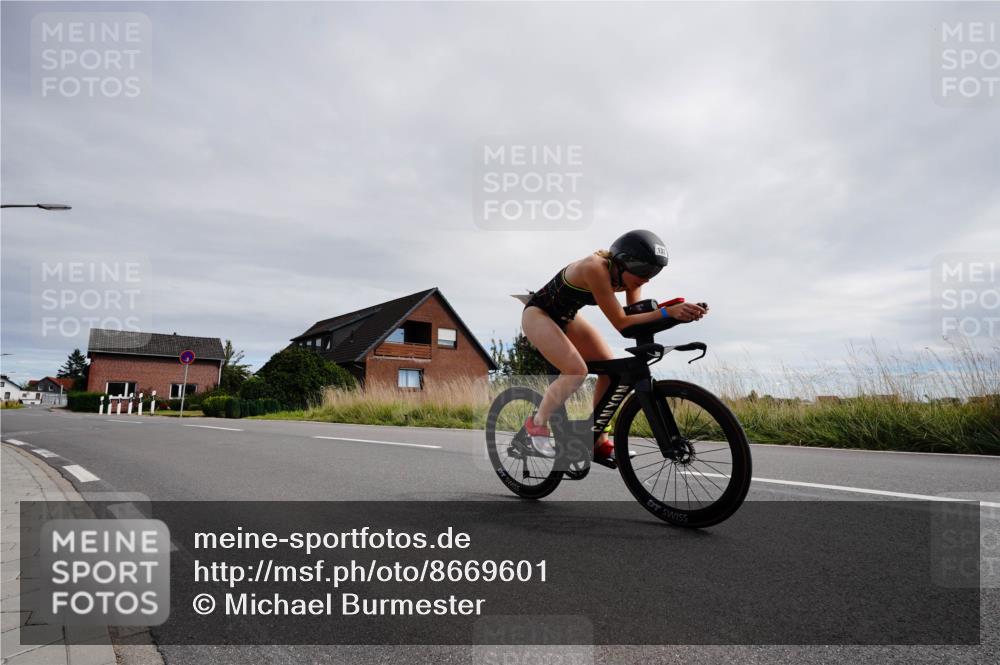 31.08.2025 - Elbe Triathlon Hamburg Michael Burmester http://msf.ph/oto/8669601 31.08.2025 14:36:30 Radfahren 133 meine-sportfotos.de