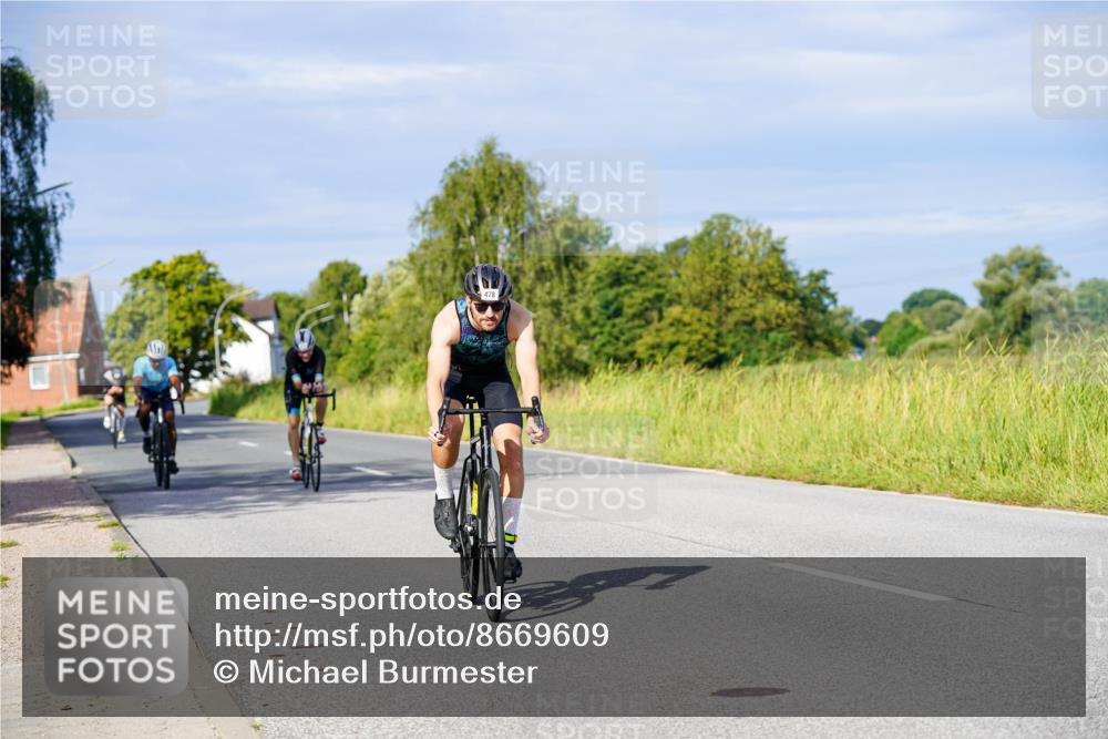31.08.2025 - Elbe Triathlon Hamburg Michael Burmester http://msf.ph/oto/8669609 31.08.2025 09:53:42 Radfahren 379, 391, 478, 483, 524, 645, 724, 768, 922 meine-sportfotos.de