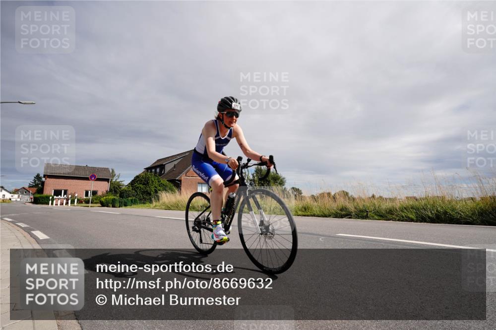 31.08.2025 - Elbe Triathlon Hamburg Michael Burmester http://msf.ph/oto/8669632 31.08.2025 14:40:00 Radfahren 122, 144 meine-sportfotos.de
