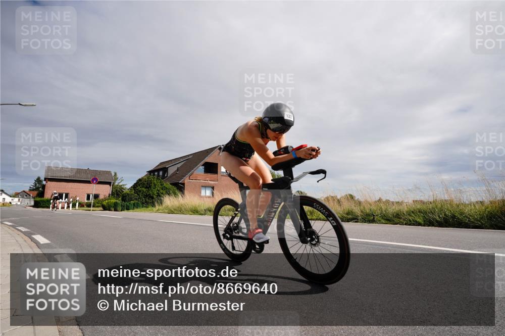 31.08.2025 - Elbe Triathlon Hamburg Michael Burmester http://msf.ph/oto/8669640 31.08.2025 14:40:37 Radfahren  meine-sportfotos.de