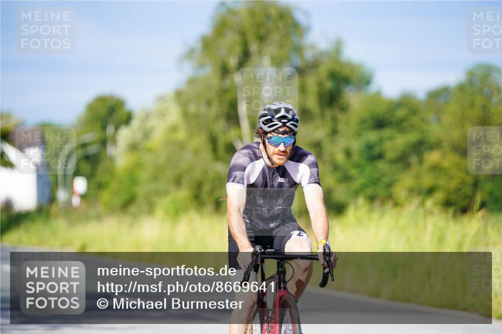 31.08.2025 - Elbe Triathlon Hamburg Michael Burmester http://msf.ph/oto/8669641 31.08.2025 09:53:56 Radfahren 699 meine-sportfotos.de