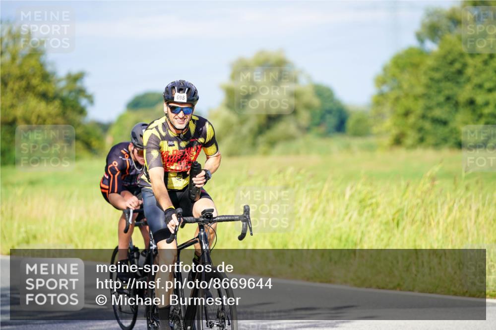 31.08.2025 - Elbe Triathlon Hamburg Michael Burmester http://msf.ph/oto/8669644 31.08.2025 09:54:20 Radfahren 415, 434, 471, 525, 698, 725 meine-sportfotos.de