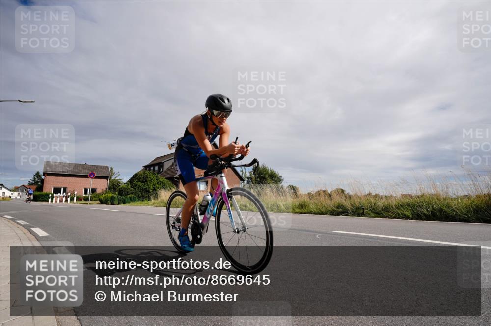 31.08.2025 - Elbe Triathlon Hamburg Michael Burmester http://msf.ph/oto/8669645 31.08.2025 14:41:06 Radfahren 137 meine-sportfotos.de