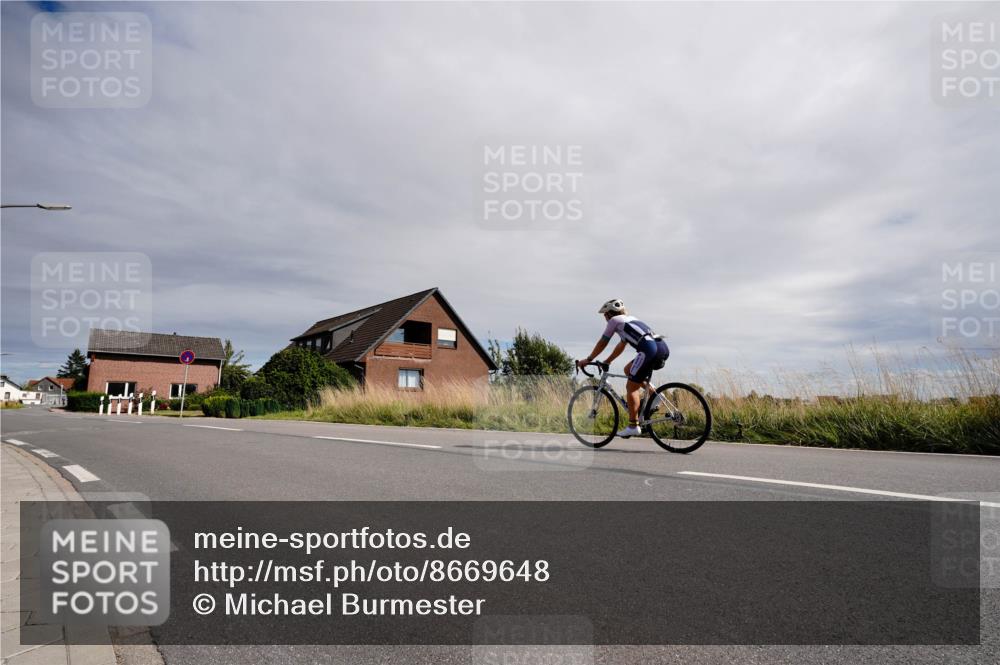 31.08.2025 - Elbe Triathlon Hamburg Michael Burmester http://msf.ph/oto/8669648 31.08.2025 14:41:15 Radfahren 159 meine-sportfotos.de
