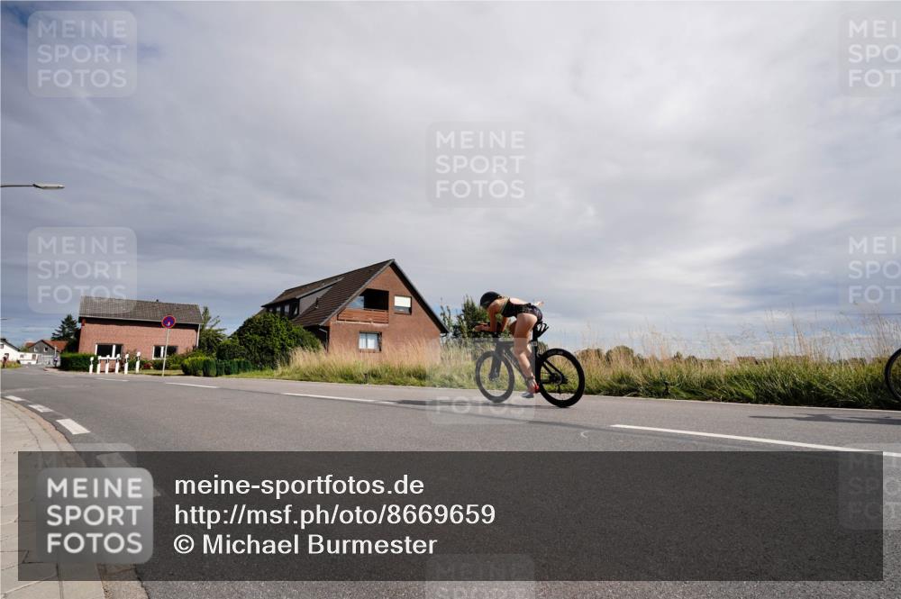 31.08.2025 - Elbe Triathlon Hamburg Michael Burmester http://msf.ph/oto/8669659 31.08.2025 14:42:24 Radfahren  meine-sportfotos.de