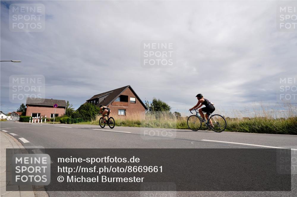 31.08.2025 - Elbe Triathlon Hamburg Michael Burmester http://msf.ph/oto/8669661 31.08.2025 14:42:25 Radfahren  meine-sportfotos.de