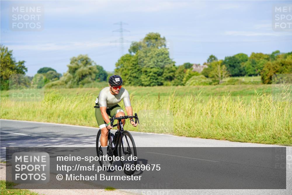 31.08.2025 - Elbe Triathlon Hamburg Michael Burmester http://msf.ph/oto/8669675 31.08.2025 09:54:26 Radfahren 434, 525, 548, 653, 662, 725 meine-sportfotos.de
