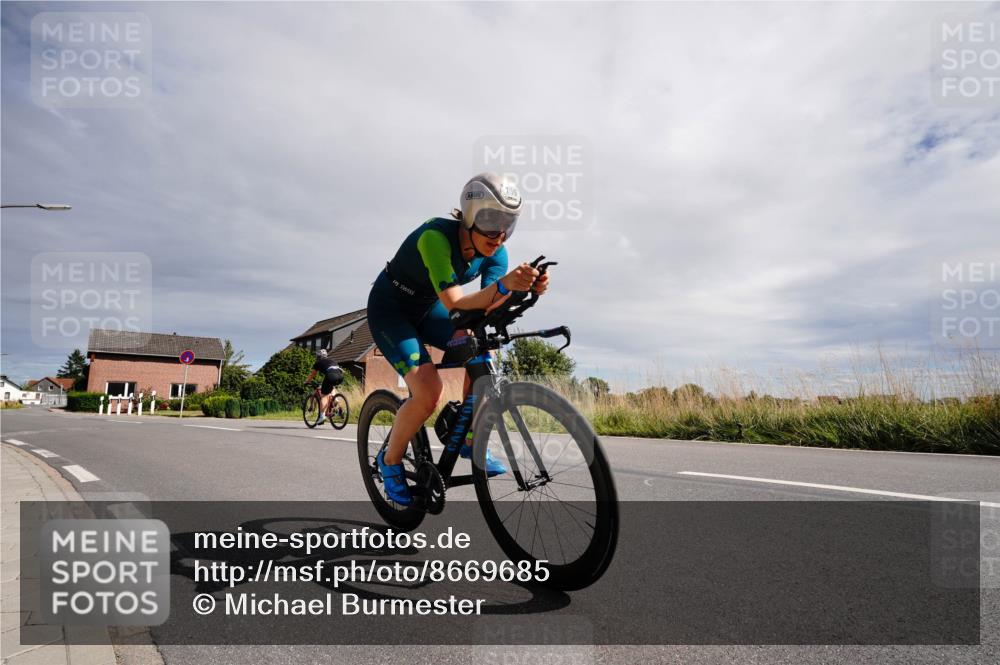 31.08.2025 - Elbe Triathlon Hamburg Michael Burmester http://msf.ph/oto/8669685 31.08.2025 14:43:39 Radfahren 123 meine-sportfotos.de