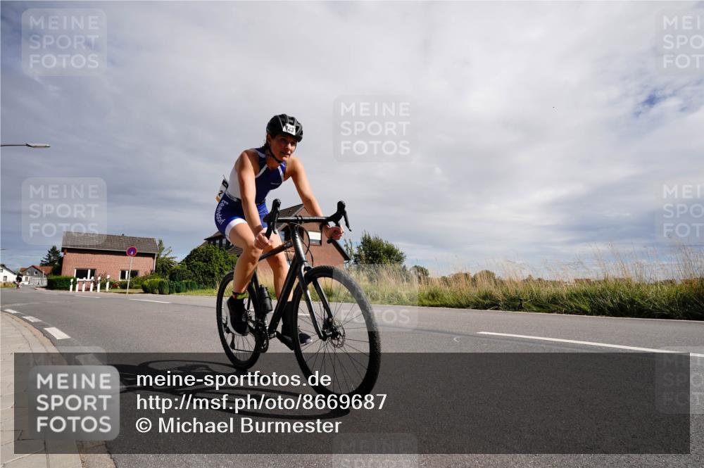 31.08.2025 - Elbe Triathlon Hamburg Michael Burmester http://msf.ph/oto/8669687 31.08.2025 14:43:44 Radfahren 123 meine-sportfotos.de