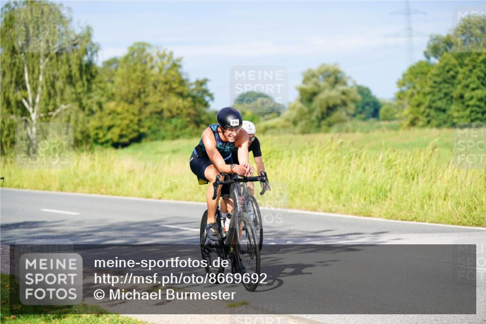 31.08.2025 - Elbe Triathlon Hamburg Michael Burmester http://msf.ph/oto/8669692 31.08.2025 09:54:39 Radfahren 496, 619, 630, 805 meine-sportfotos.de