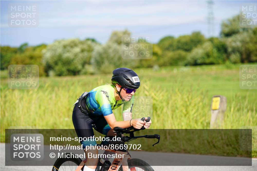 31.08.2025 - Elbe Triathlon Hamburg Michael Burmester http://msf.ph/oto/8669702 31.08.2025 09:54:41 Radfahren 496, 530, 587, 619, 630, 805 meine-sportfotos.de