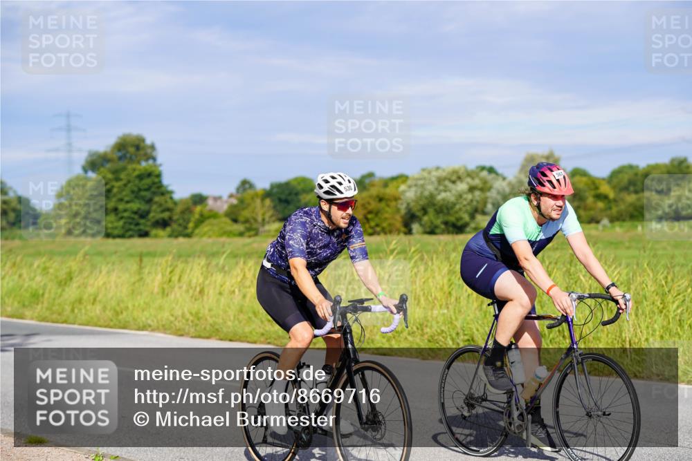 31.08.2025 - Elbe Triathlon Hamburg Michael Burmester http://msf.ph/oto/8669716 31.08.2025 09:54:47 Radfahren 449, 521, 530, 587, 630, 874 meine-sportfotos.de