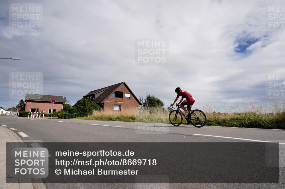 31.08.2025 - Elbe Triathlon Hamburg Michael Burmester http://msf.ph/oto/8669718 31.08.2025 14:45:26 Radfahren 162 meine-sportfotos.de