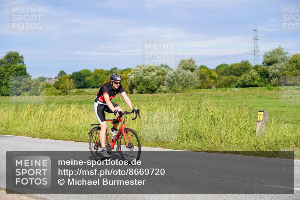 31.08.2025 - Elbe Triathlon Hamburg Michael Burmester http://msf.ph/oto/8669720 31.08.2025 09:54:48 Radfahren 449, 521, 530, 587, 616, 630, 874 meine-sportfotos.de