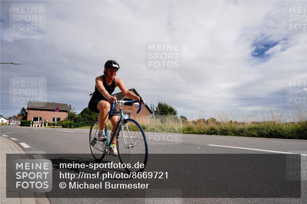 31.08.2025 - Elbe Triathlon Hamburg Michael Burmester http://msf.ph/oto/8669721 31.08.2025 14:45:31 Radfahren 134, 162 meine-sportfotos.de
