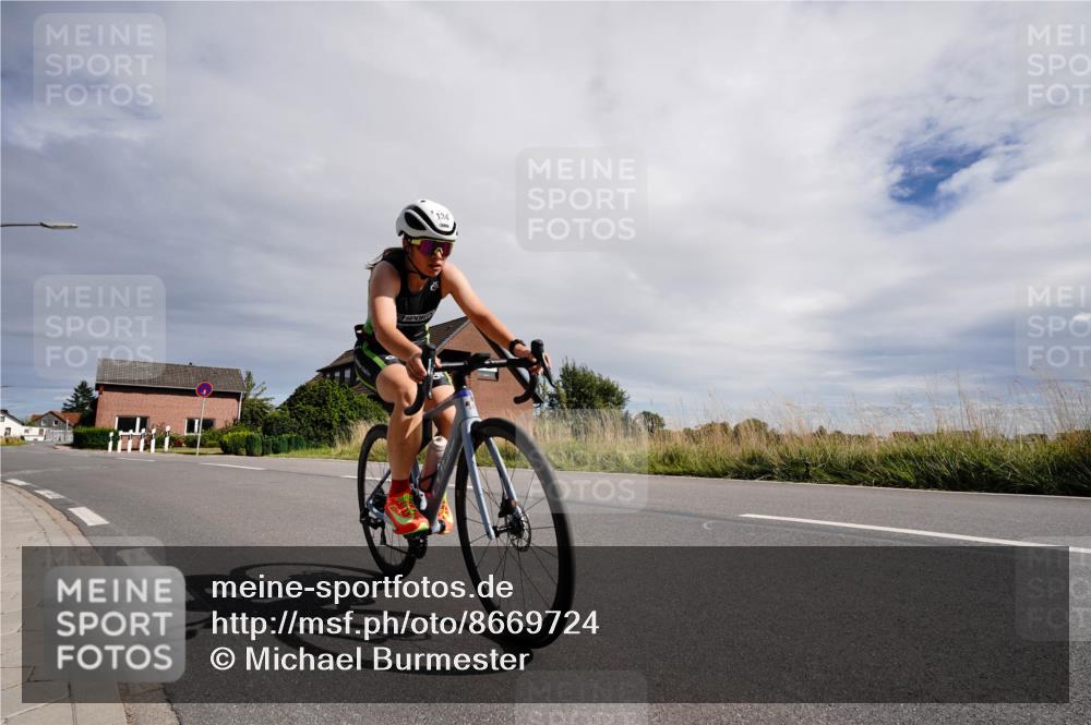 31.08.2025 - Elbe Triathlon Hamburg Michael Burmester http://msf.ph/oto/8669724 31.08.2025 14:45:37 Radfahren 134 meine-sportfotos.de