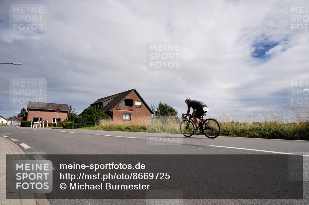 31.08.2025 - Elbe Triathlon Hamburg Michael Burmester http://msf.ph/oto/8669725 31.08.2025 14:45:40 Radfahren 134 meine-sportfotos.de